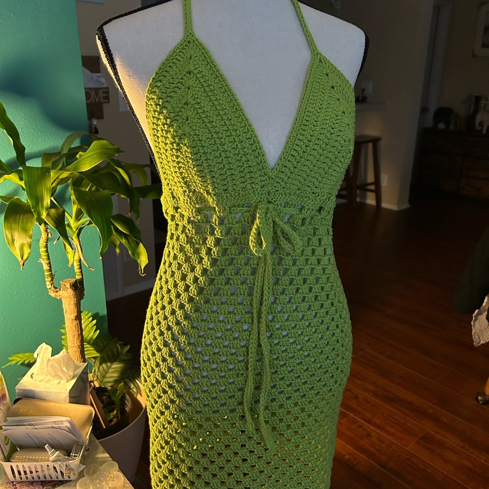 Vibrant Green Swim Coverup with Textured Pattern